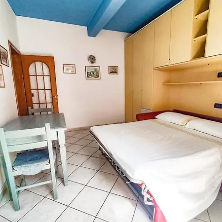 Casina Tecla Daire Cavo